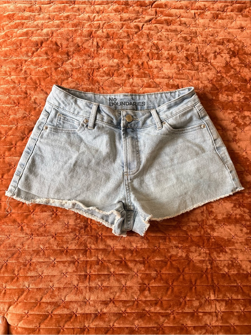 No Boundaries Light Wash Denim Cutoff Shorts - Light Blue